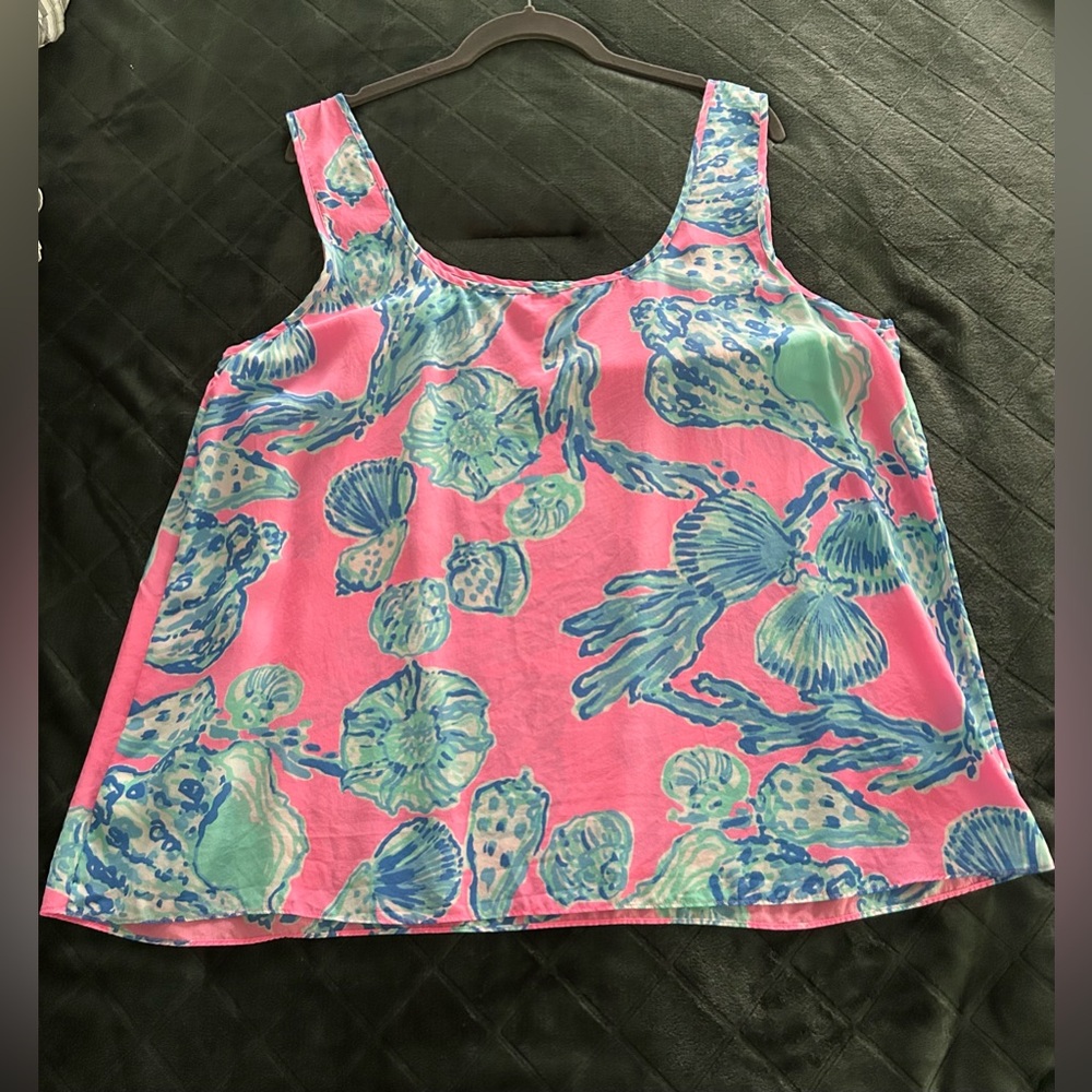 Lilly Pulitzer sleeveless silk top barefoot princess